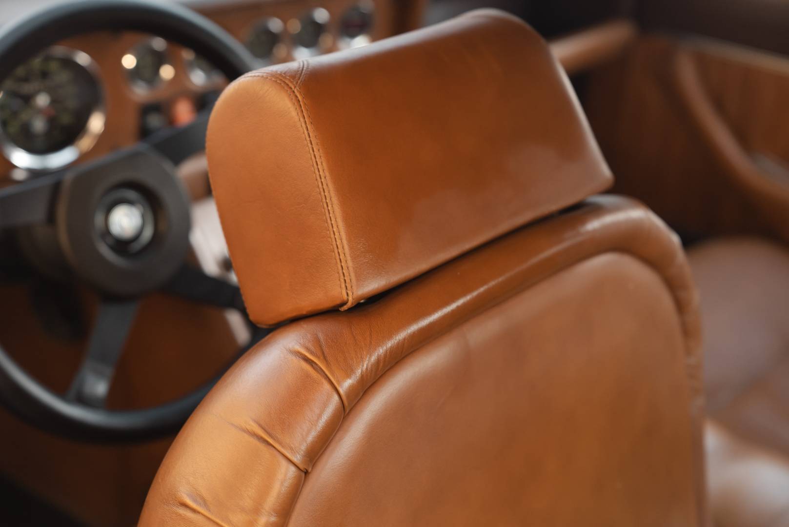 De Tomaso Longchamp