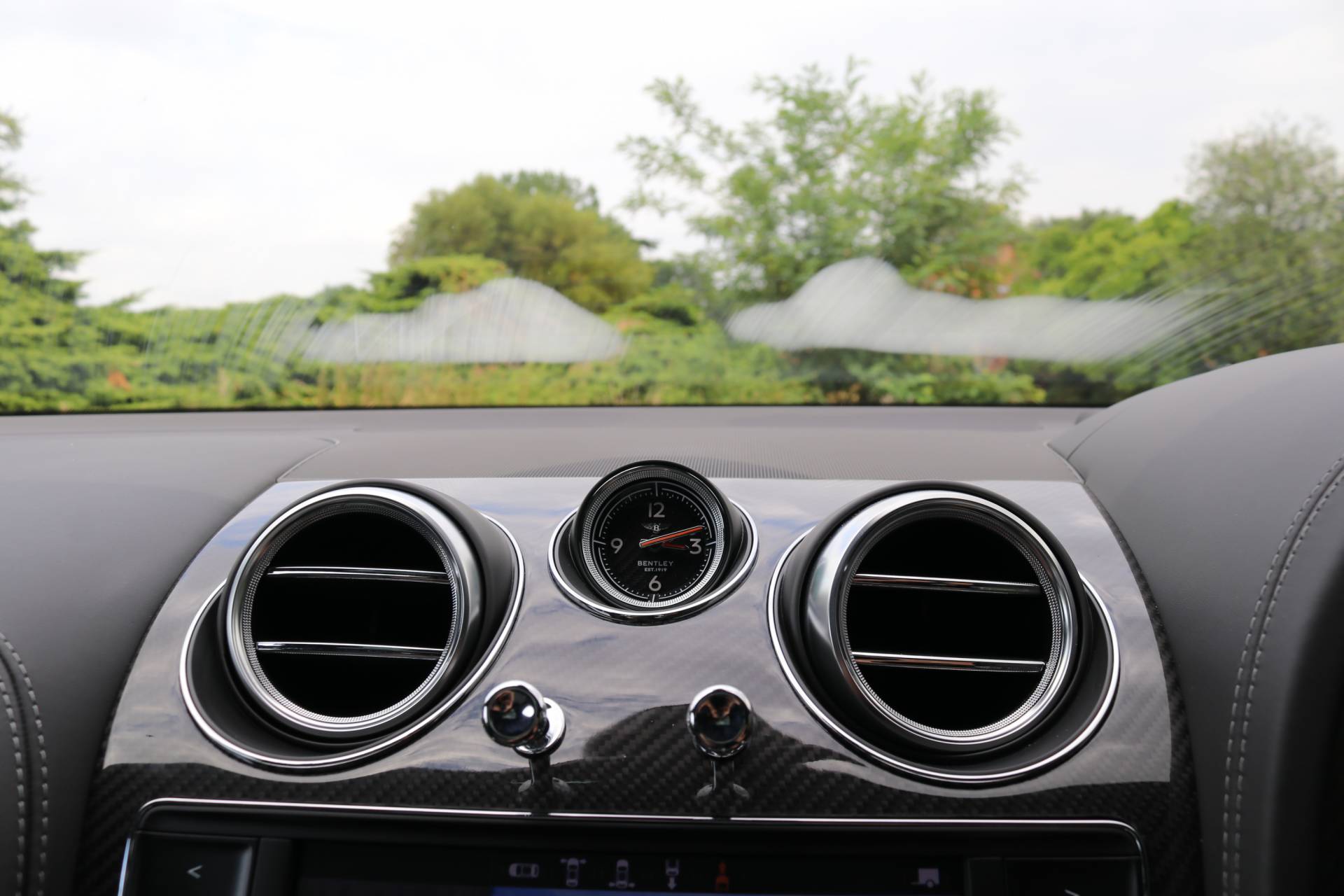 Bentley Bentayga V8