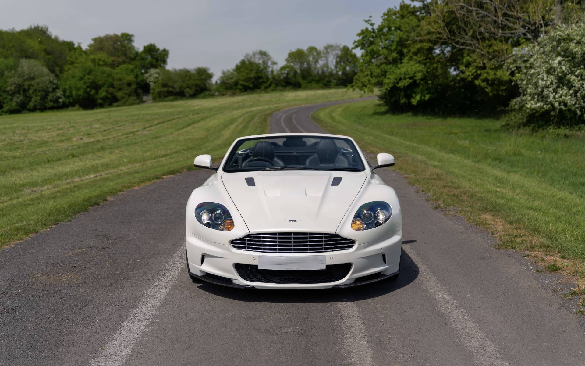 Aston Martin DBS