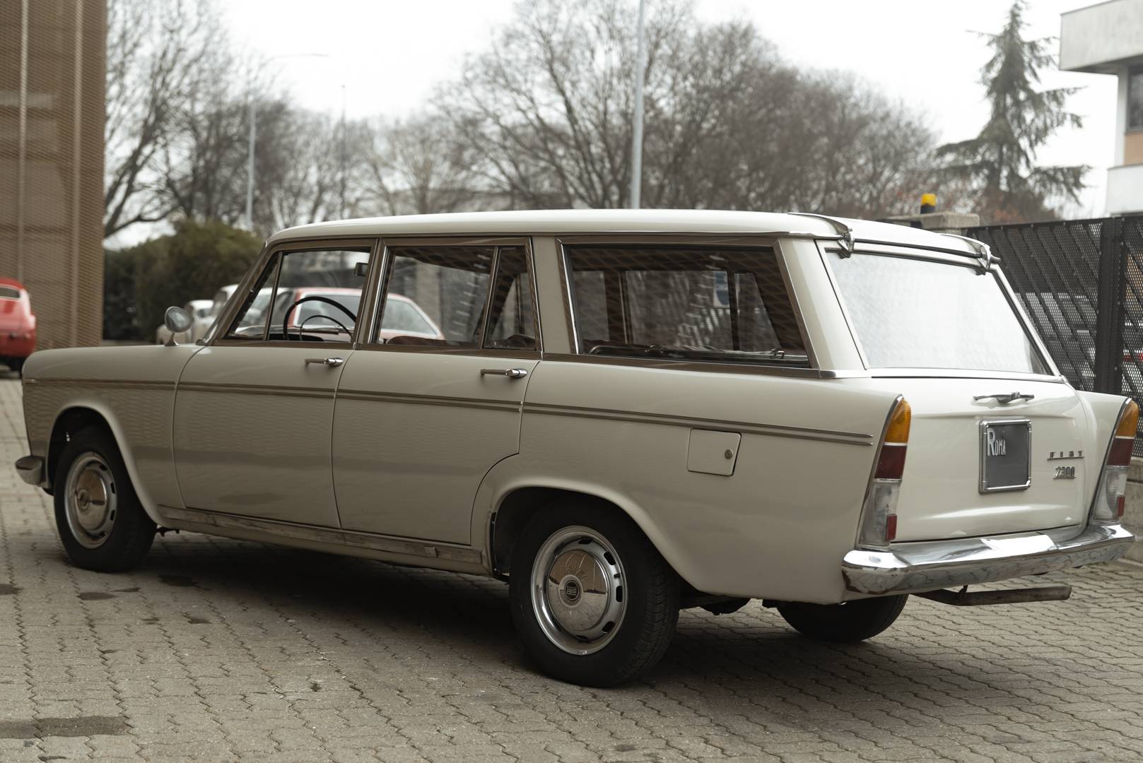 FIAT 2300