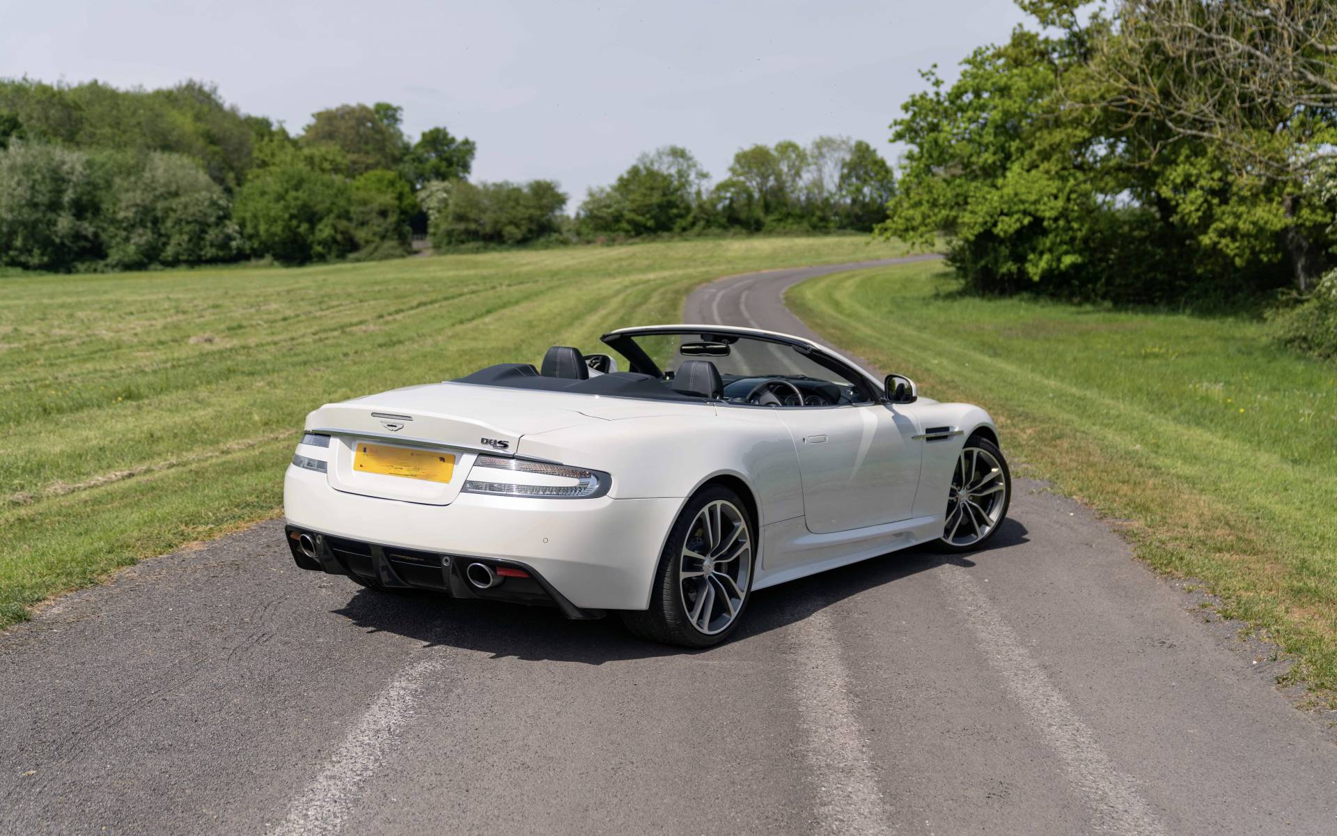 Aston Martin DBS