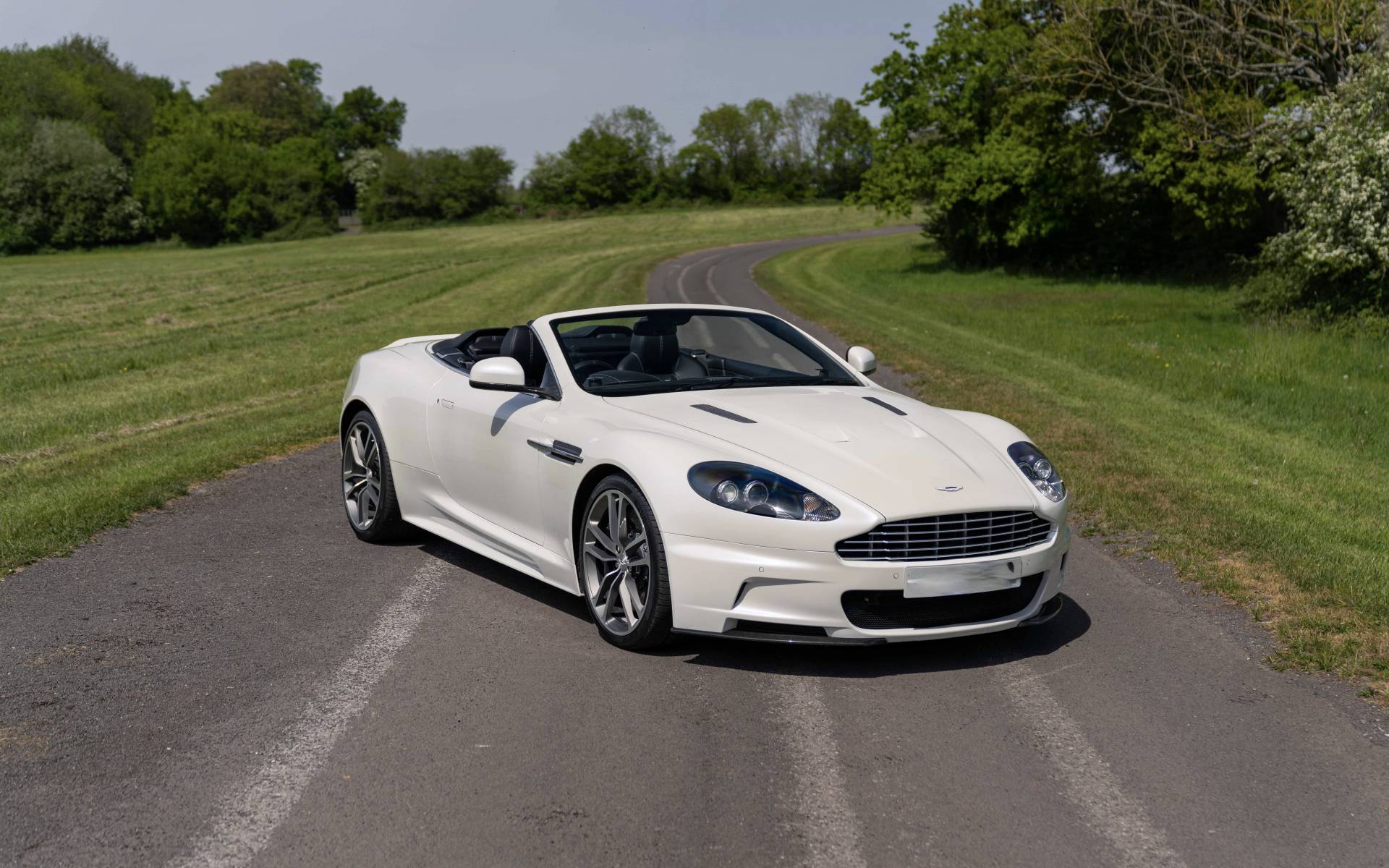 Aston Martin DBS