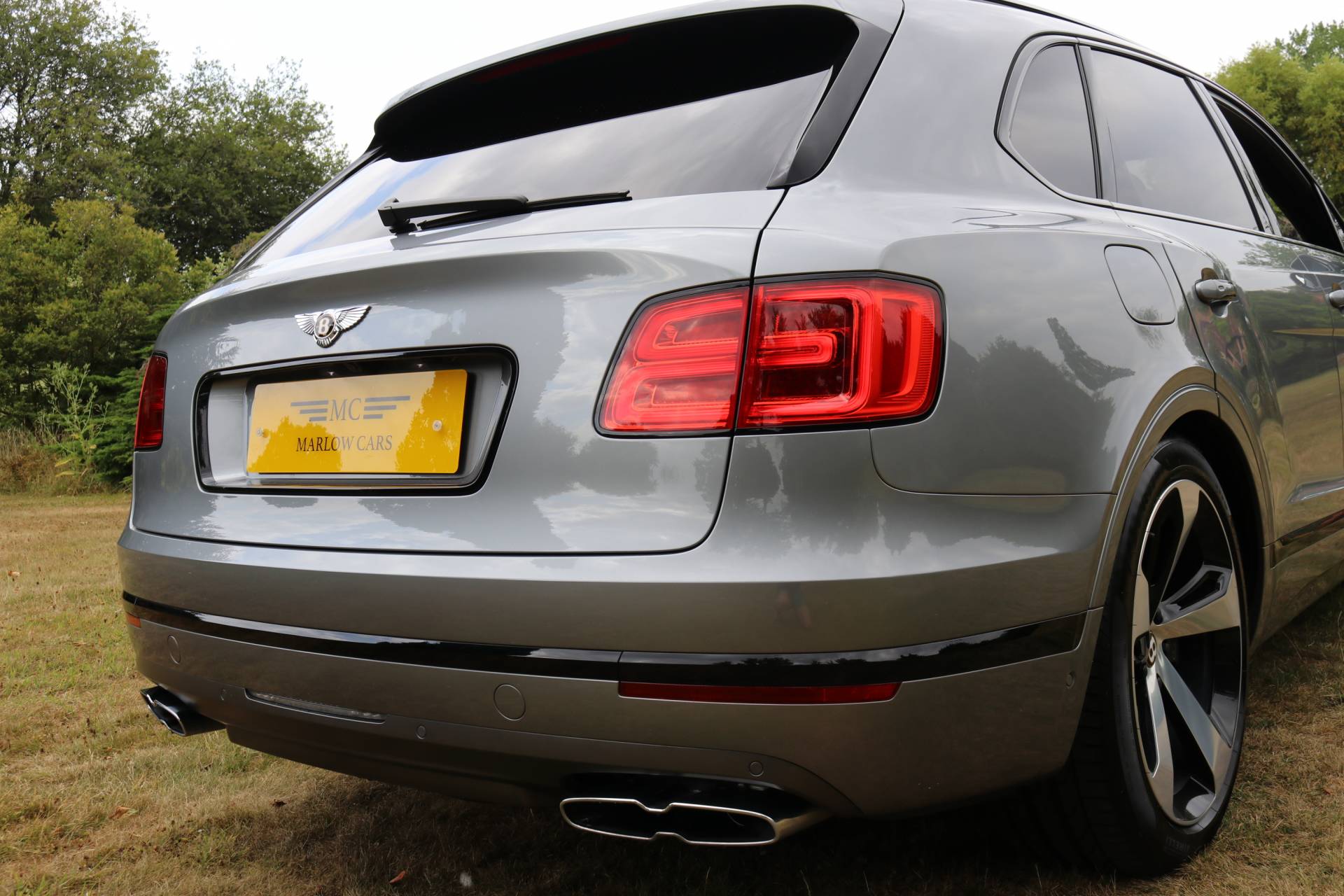 Bentley Bentayga V8