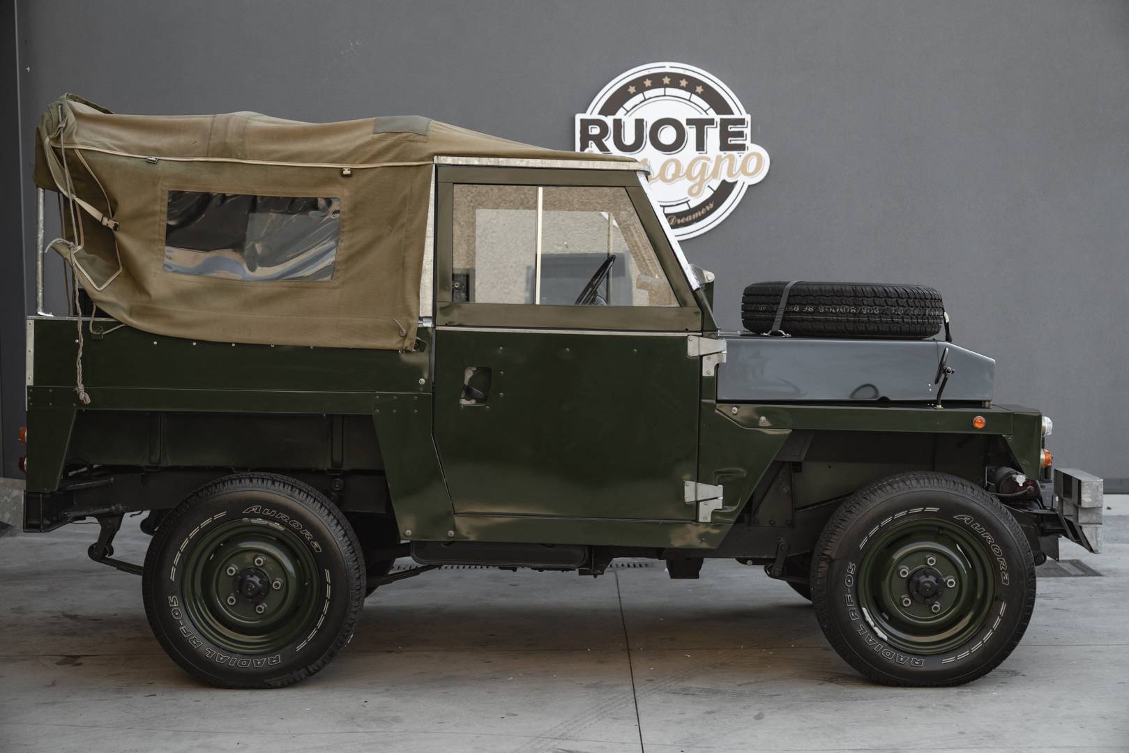 Land Rover 88