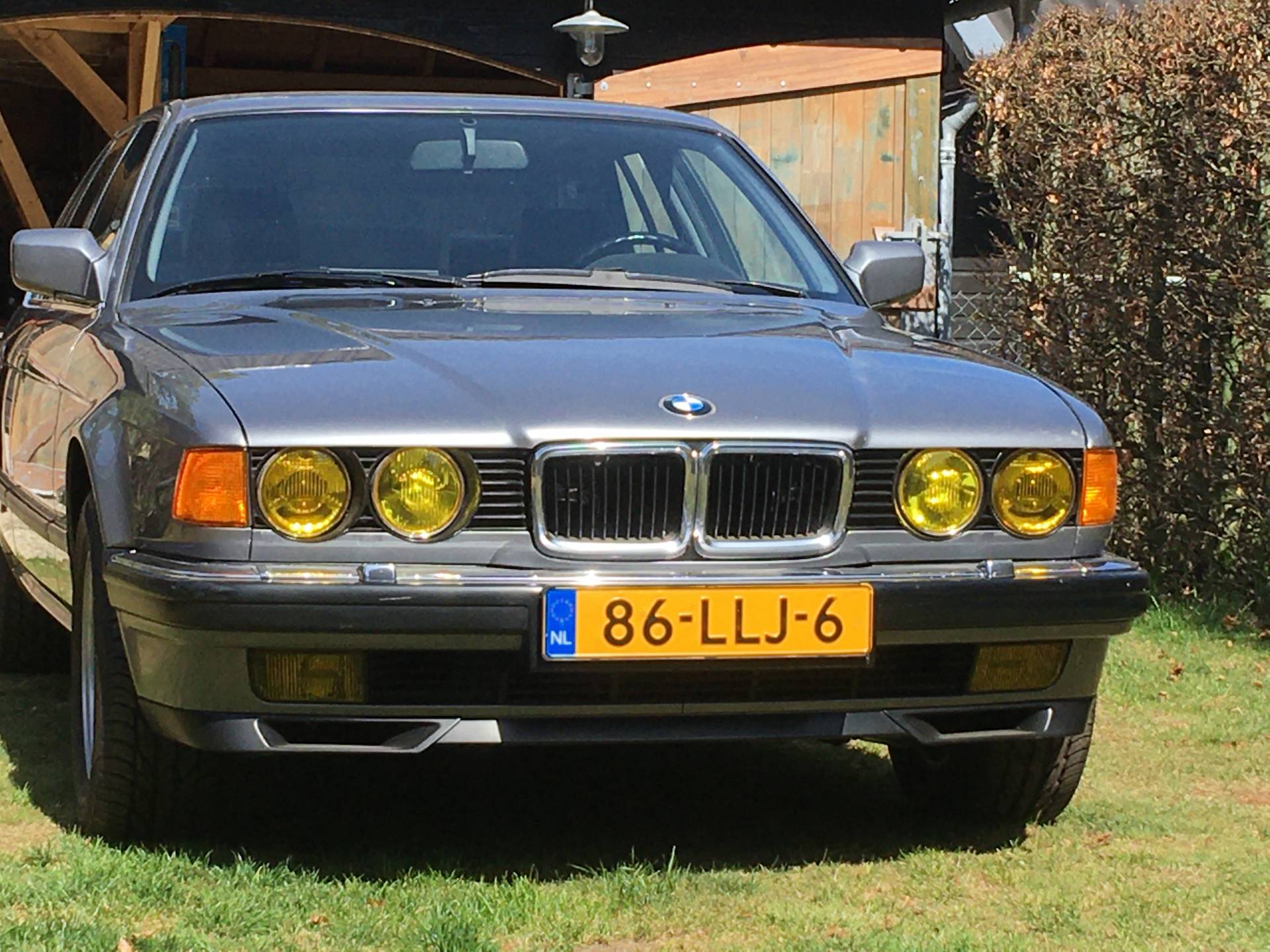 BMW 750i