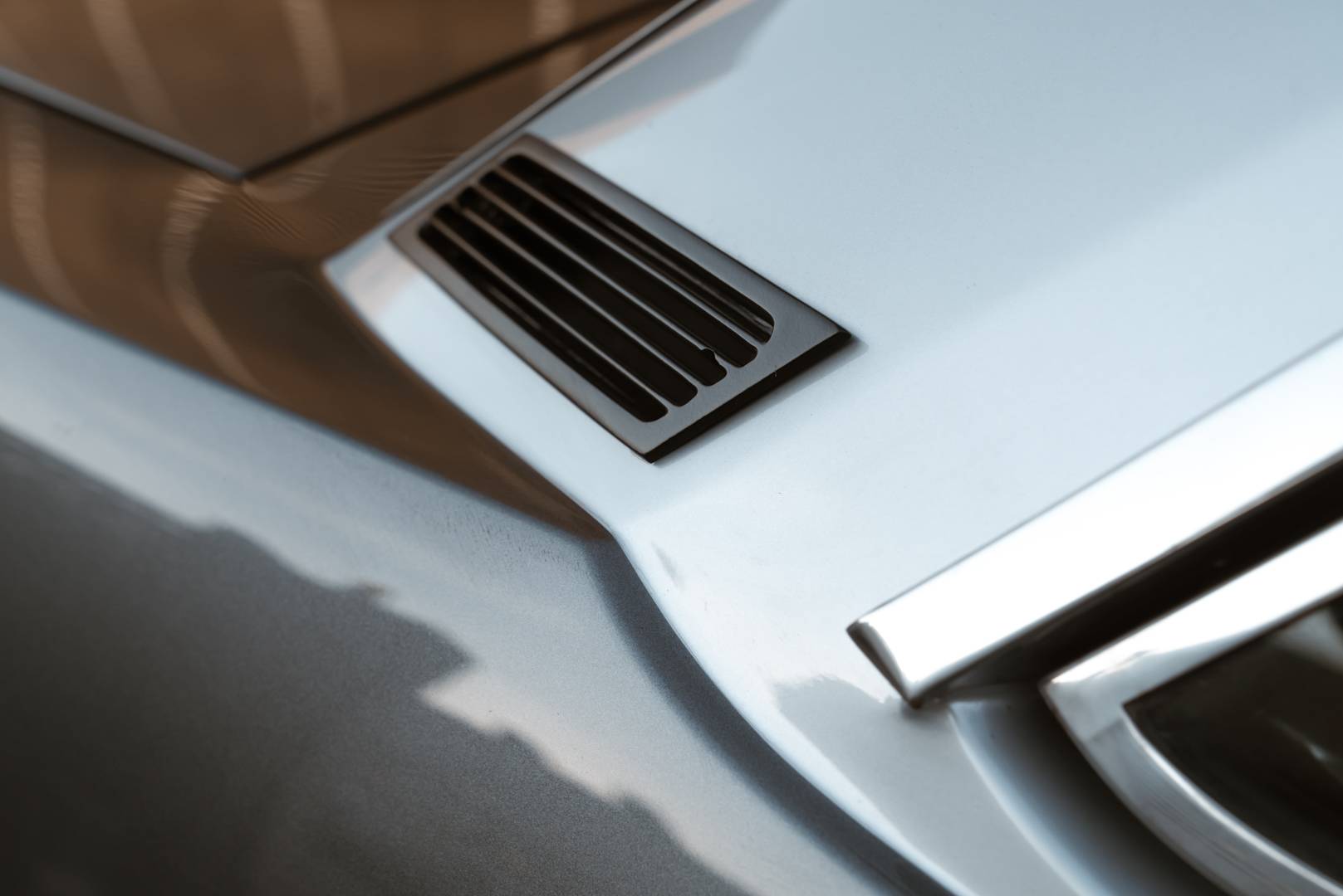 De Tomaso Longchamp