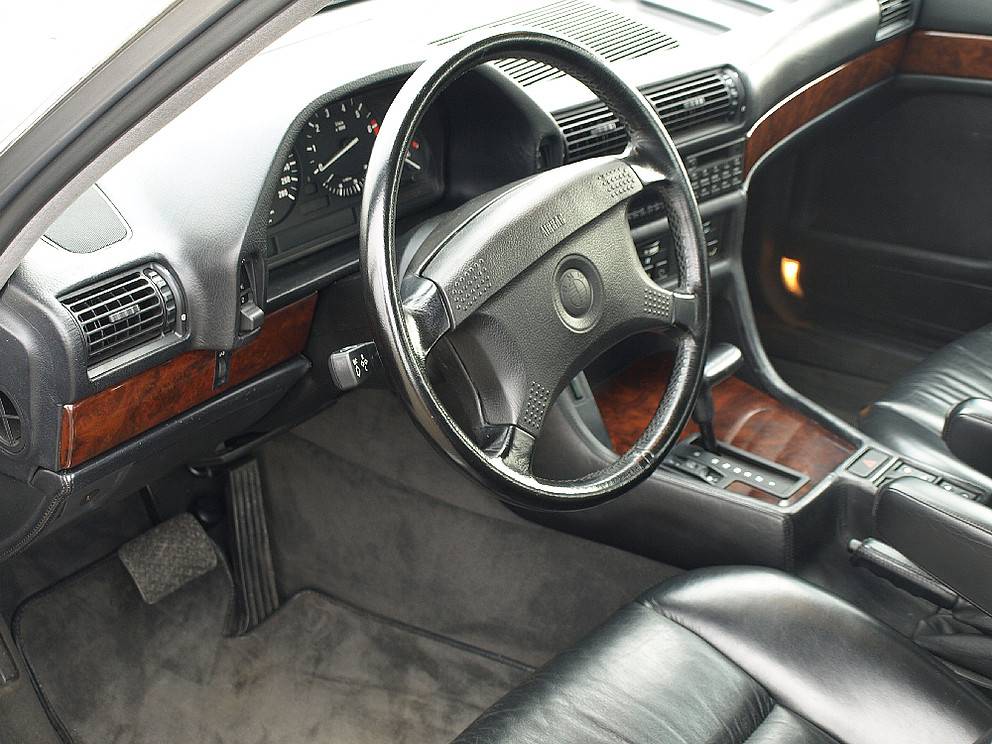 BMW 750i