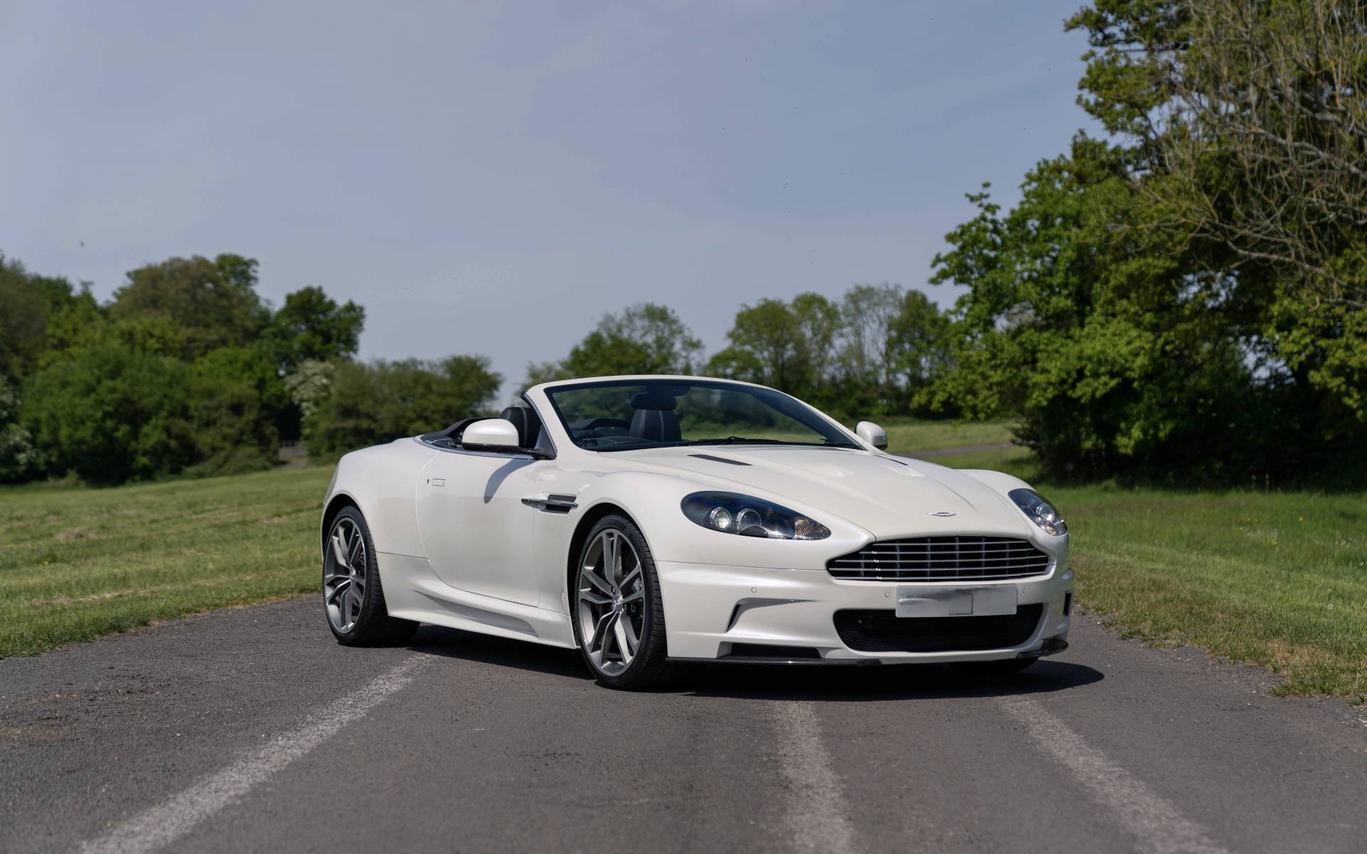 Aston Martin DBS