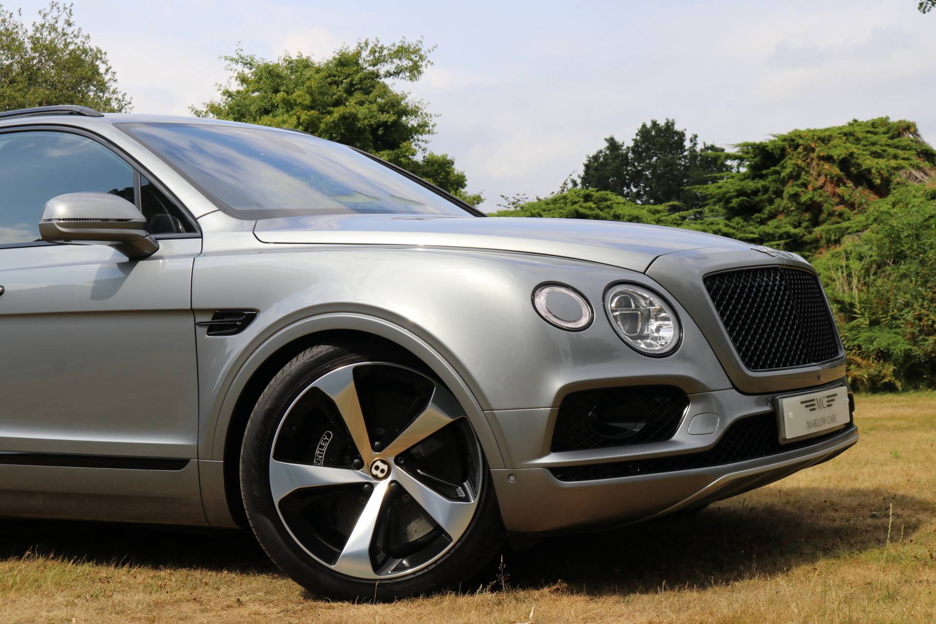 Bentley Bentayga V8
