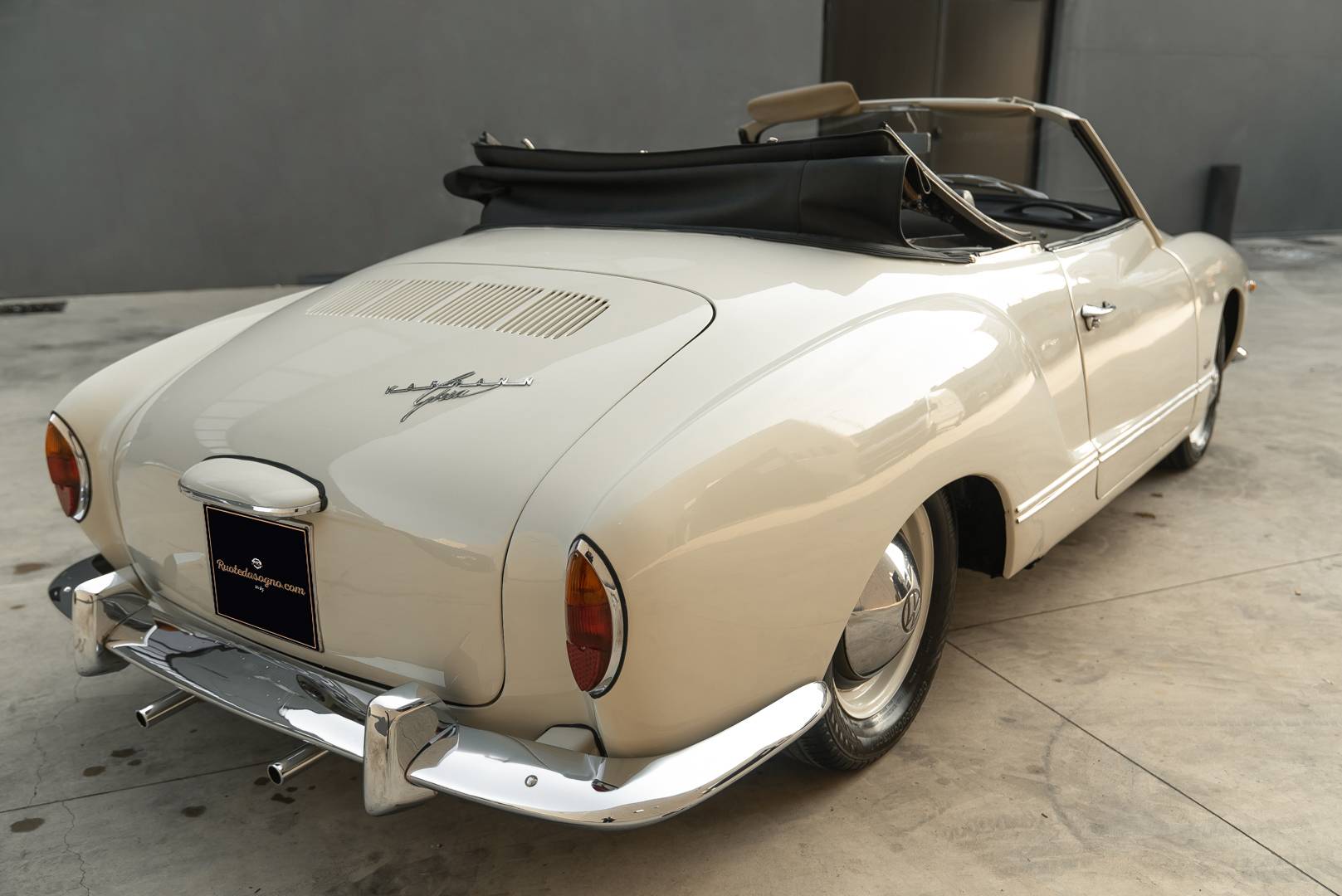 Volkswagen Karmann Ghia 1200