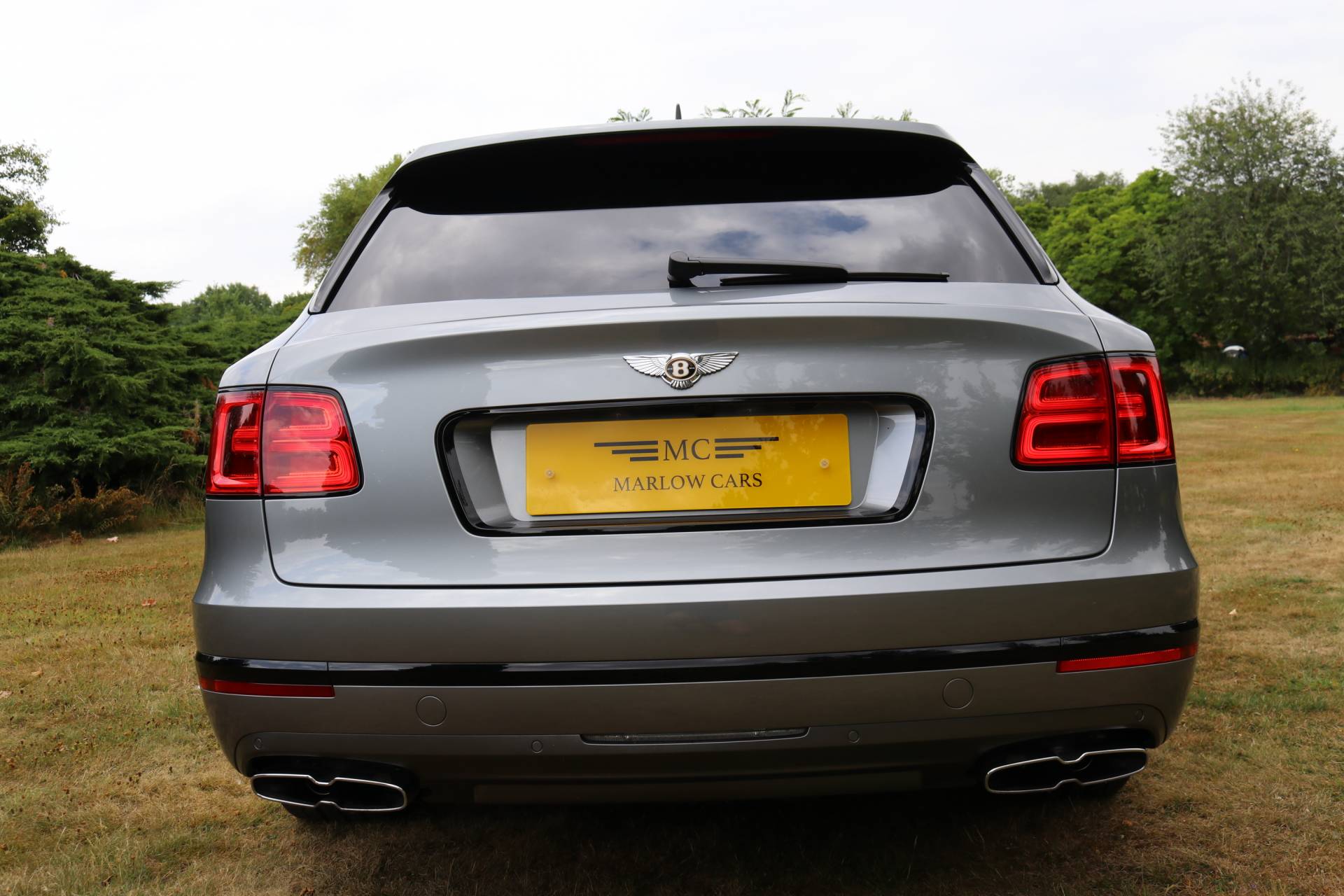 Bentley Bentayga V8
