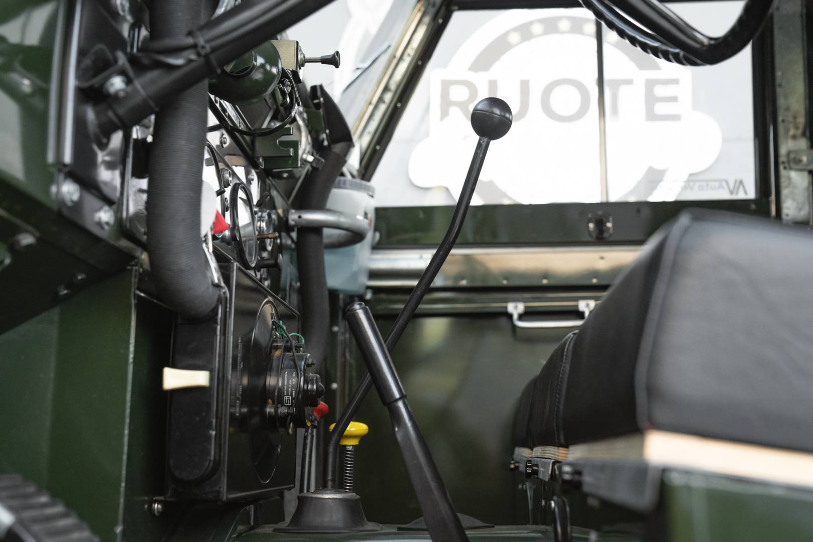 Land Rover 88