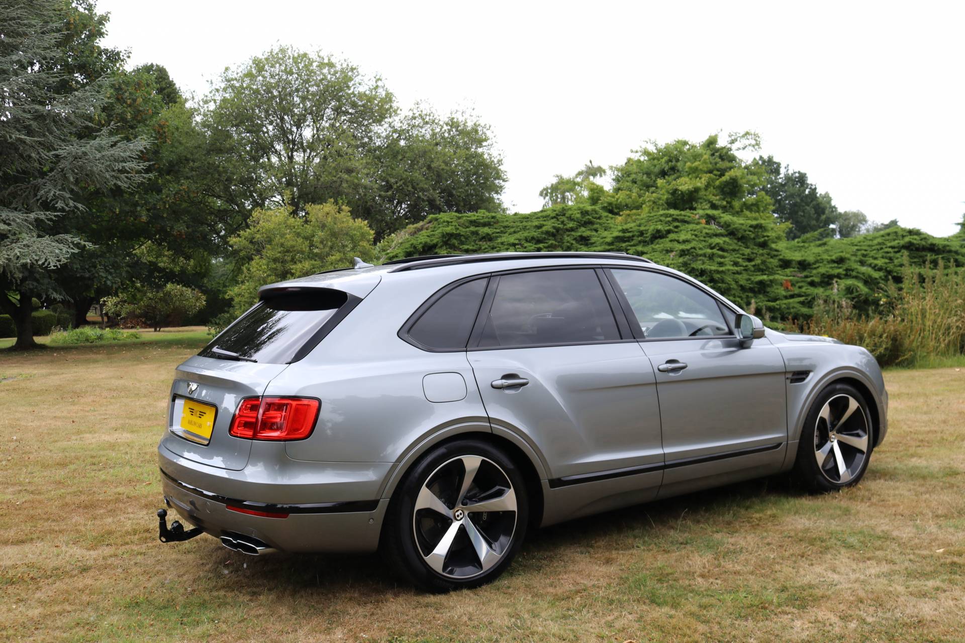 Bentley Bentayga V8