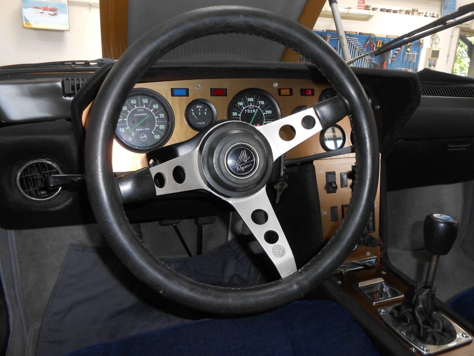 Alpine A 310 1600 VF injection