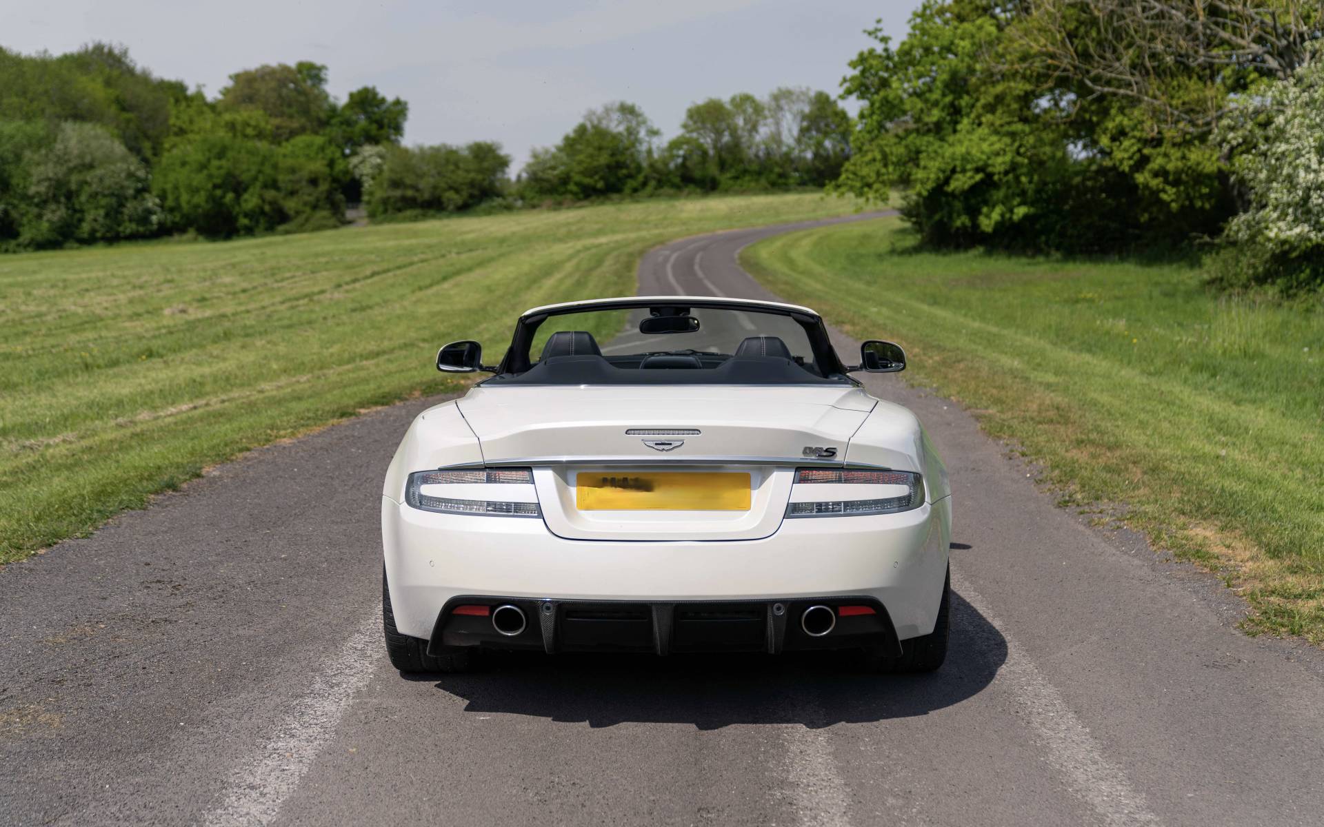Aston Martin DBS