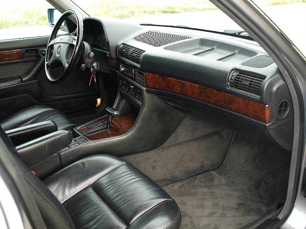 BMW 750i
