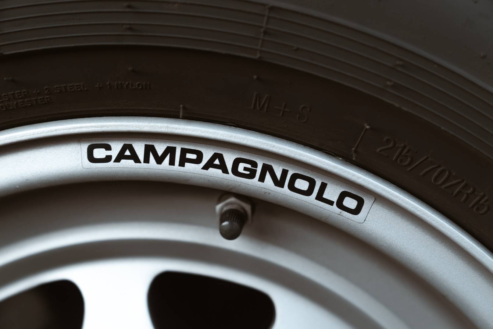 De Tomaso Longchamp