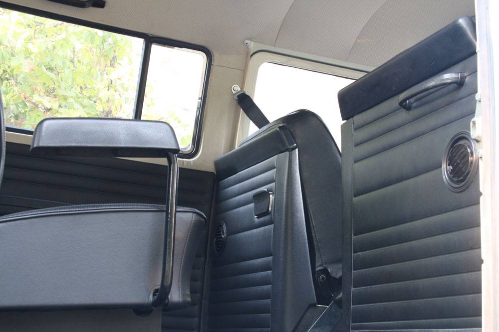 Volkswagen T2a Kombi