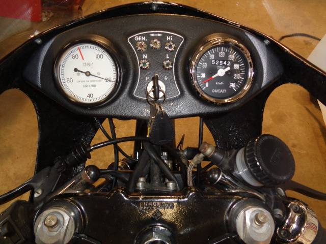 Ducati 900 SS