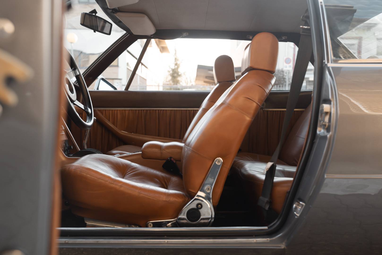 De Tomaso Longchamp