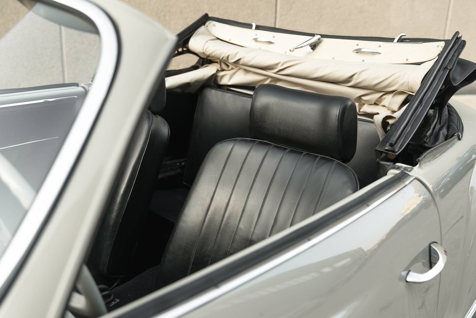 Volkswagen Karmann Ghia 1200