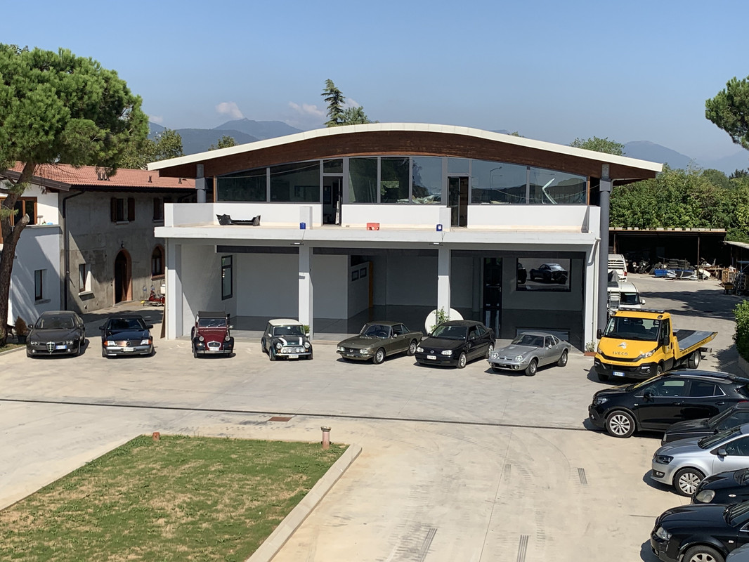 AUTOSERVICES 4WD SRL in 24126 BERGAMO (Italy) - Dealer at Classic trader