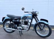 Triumph T 110