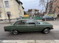 Mercedes-Benz 240 D
