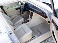 Mercedes-Benz 380 SE - Front interior