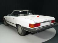 Mercedes-Benz 560 SL