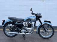 Triumph T 110