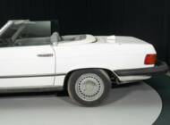 Mercedes-Benz 560 SL
