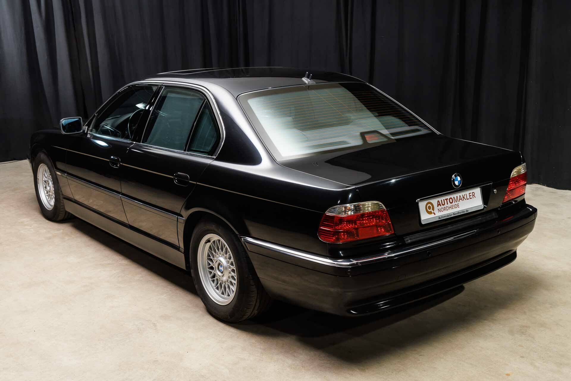 BMW 750i E38 2000