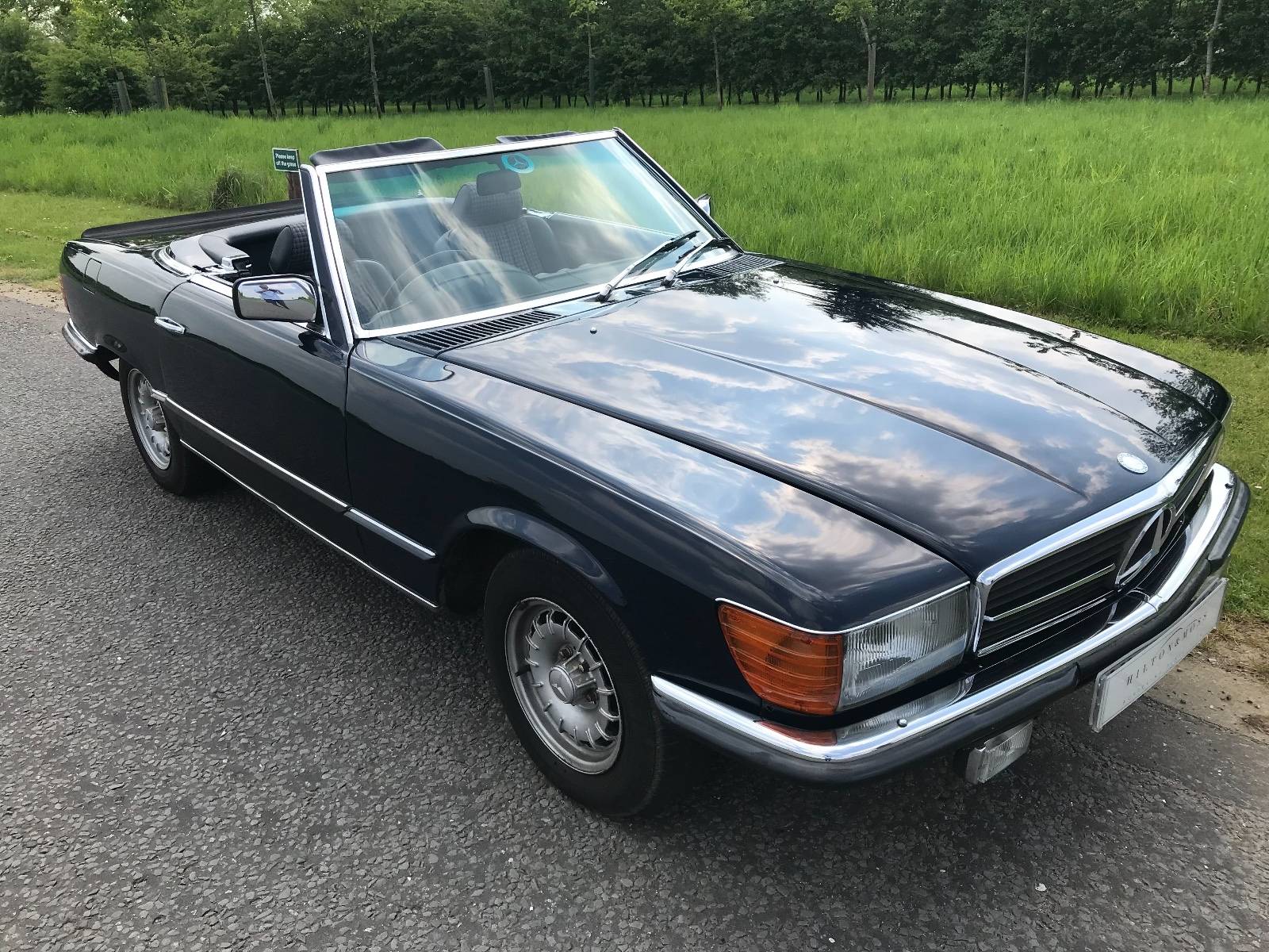 For Sale: Mercedes-Benz 280 SL (1982) offered for GBP 14,950