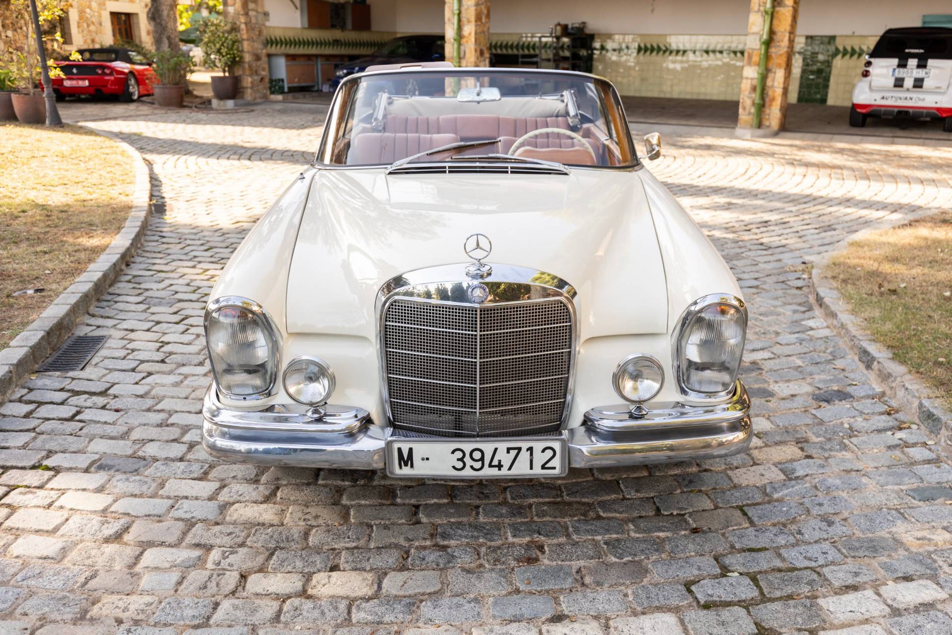 Mercedes-Benz 300 SE
