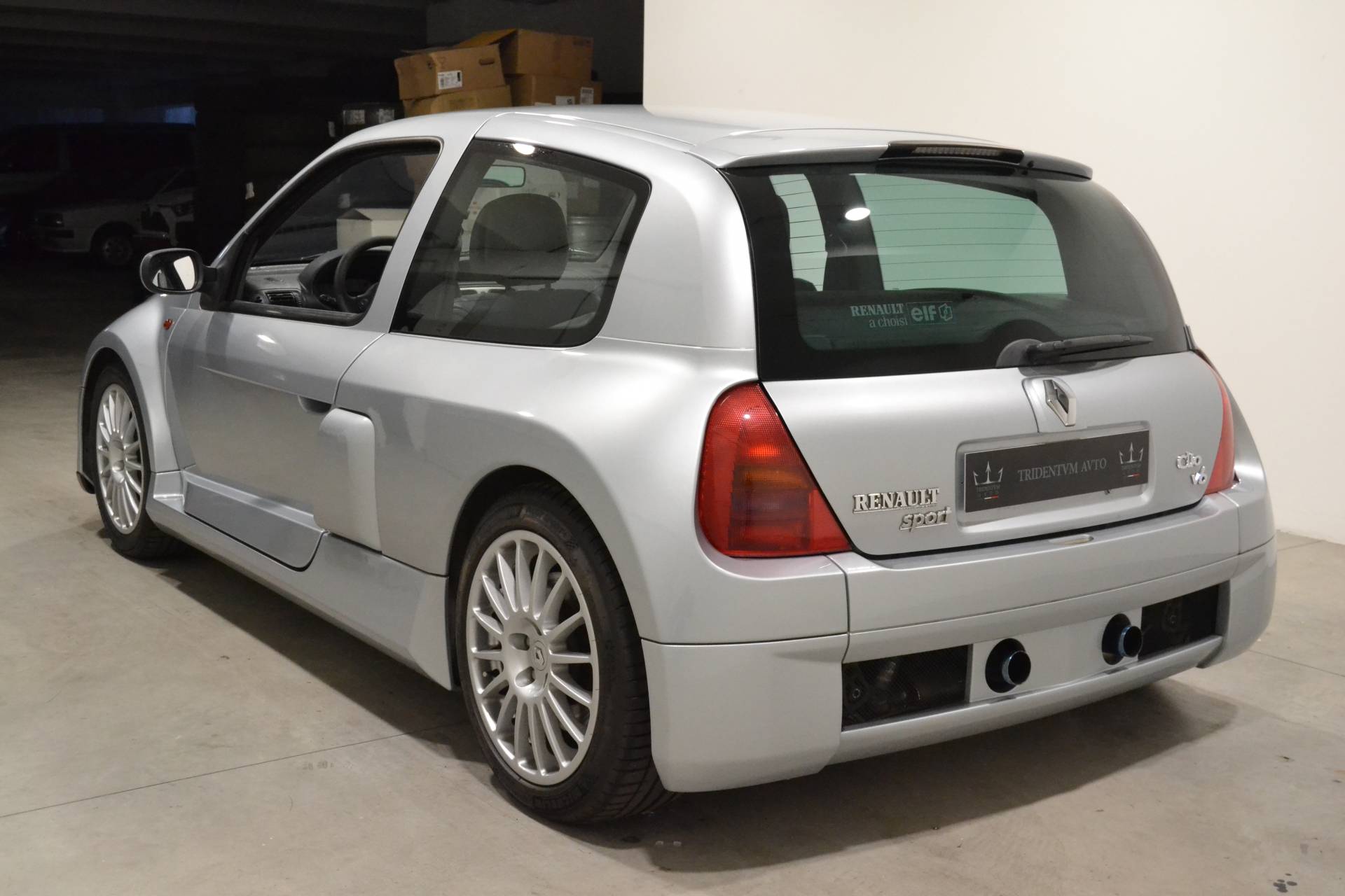 Te koop: Renault Clio II V6 (2002) aangeboden voor €