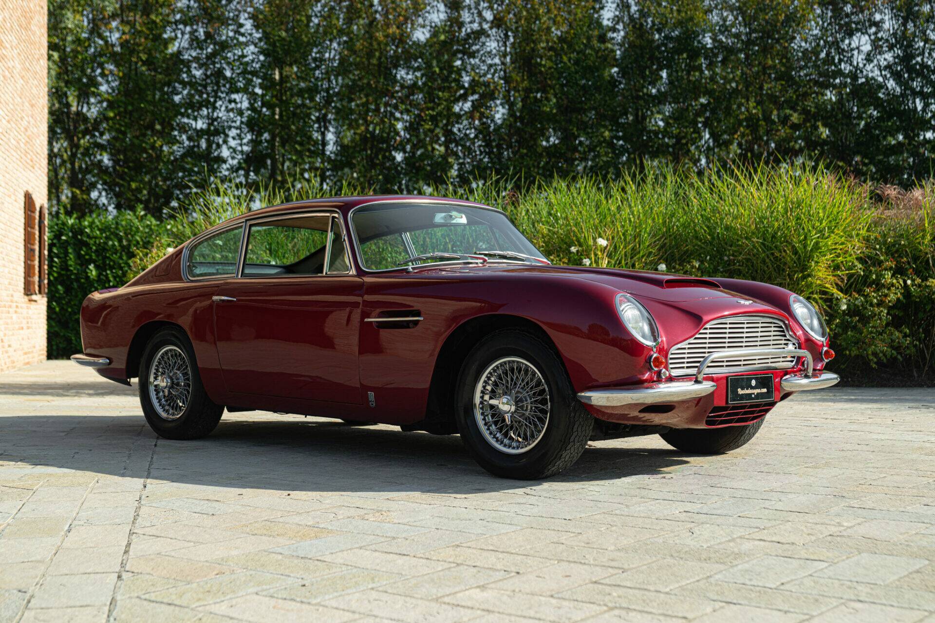1968 Aston Martin DB 6, foto 2