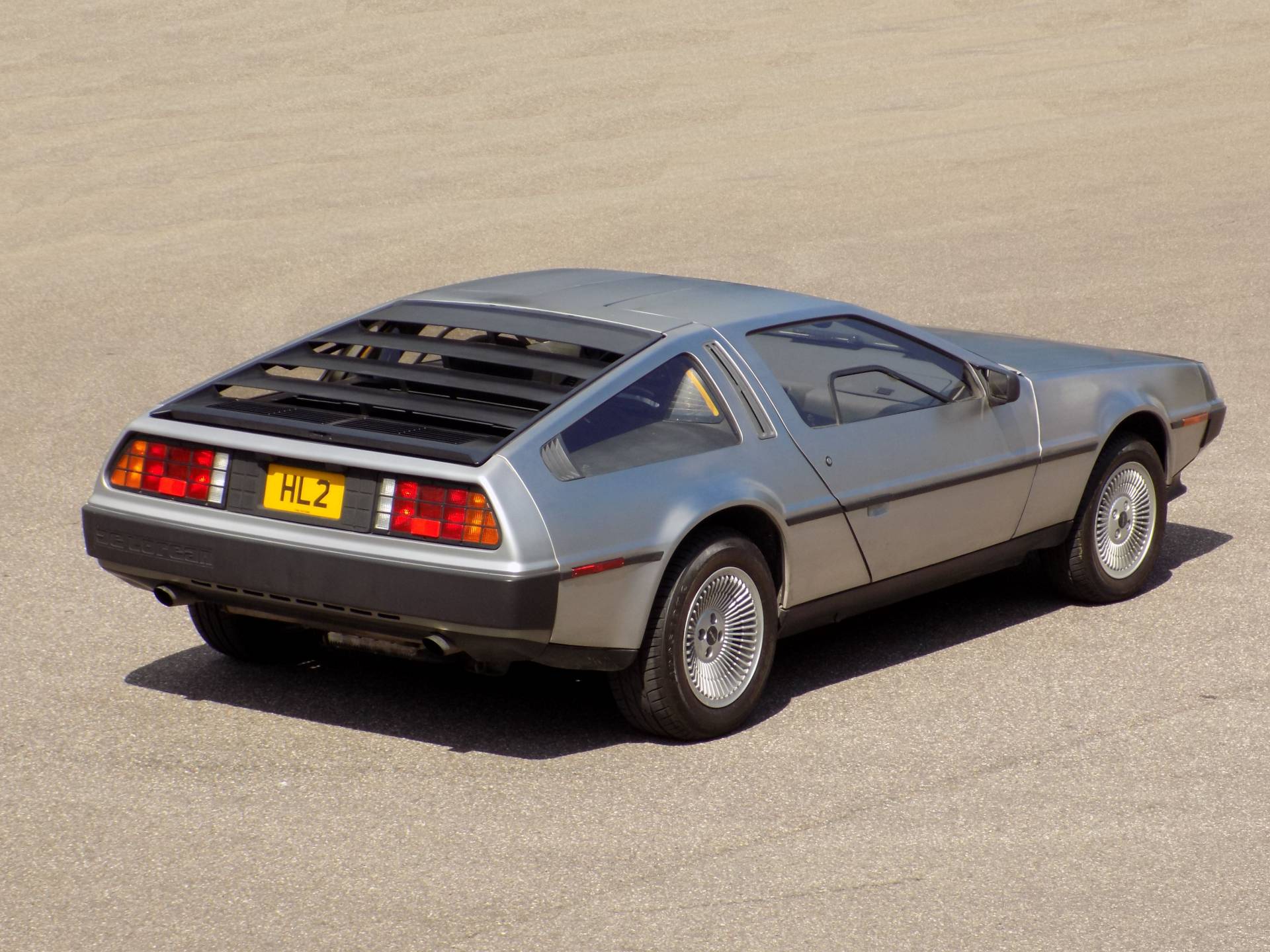 Фото delorean dmc 12