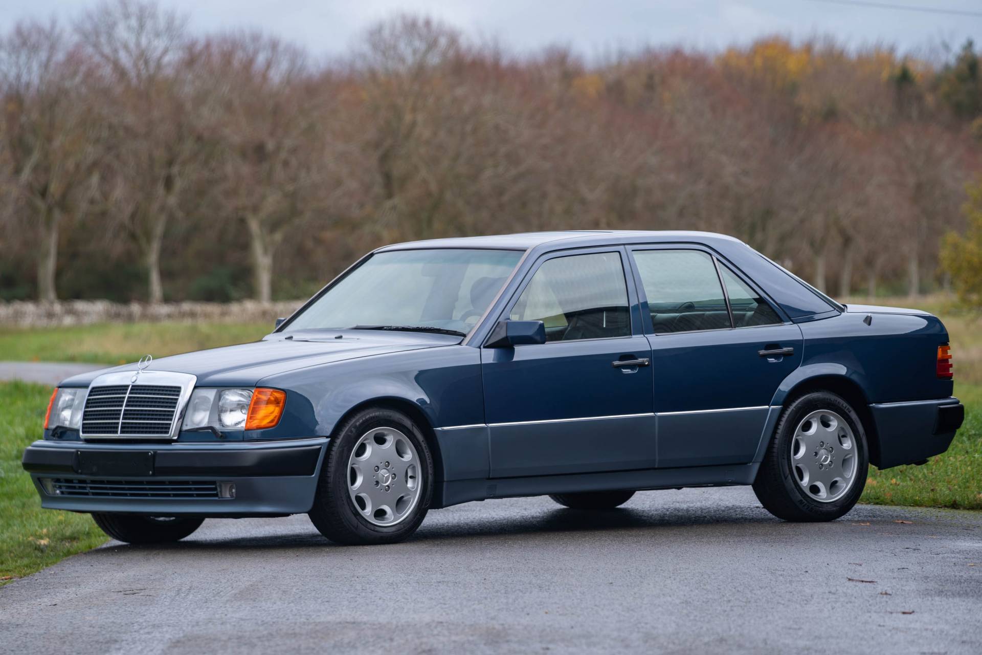 For Sale: Mercedes-Benz 500 E (1991) offered for AUD 113,952