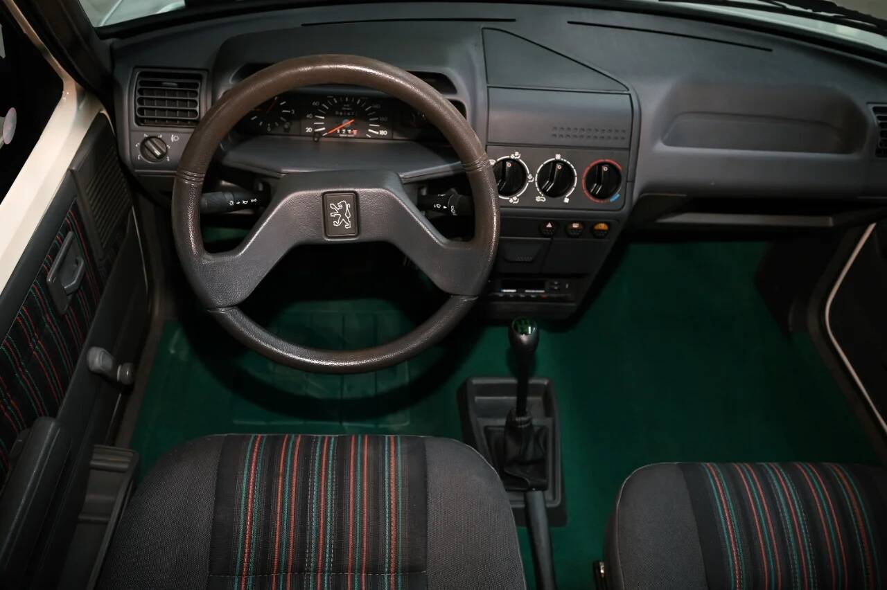 1991 Peugeot 205, foto 10
