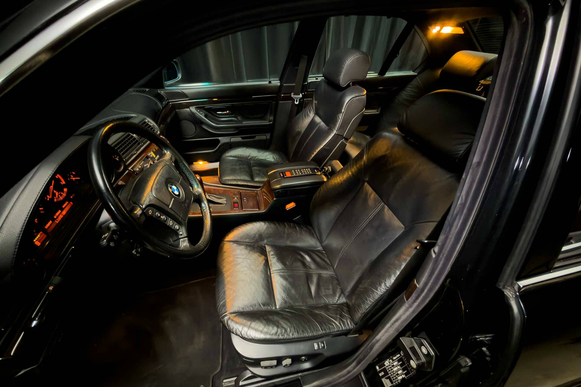 BMW 750i E38 2000
