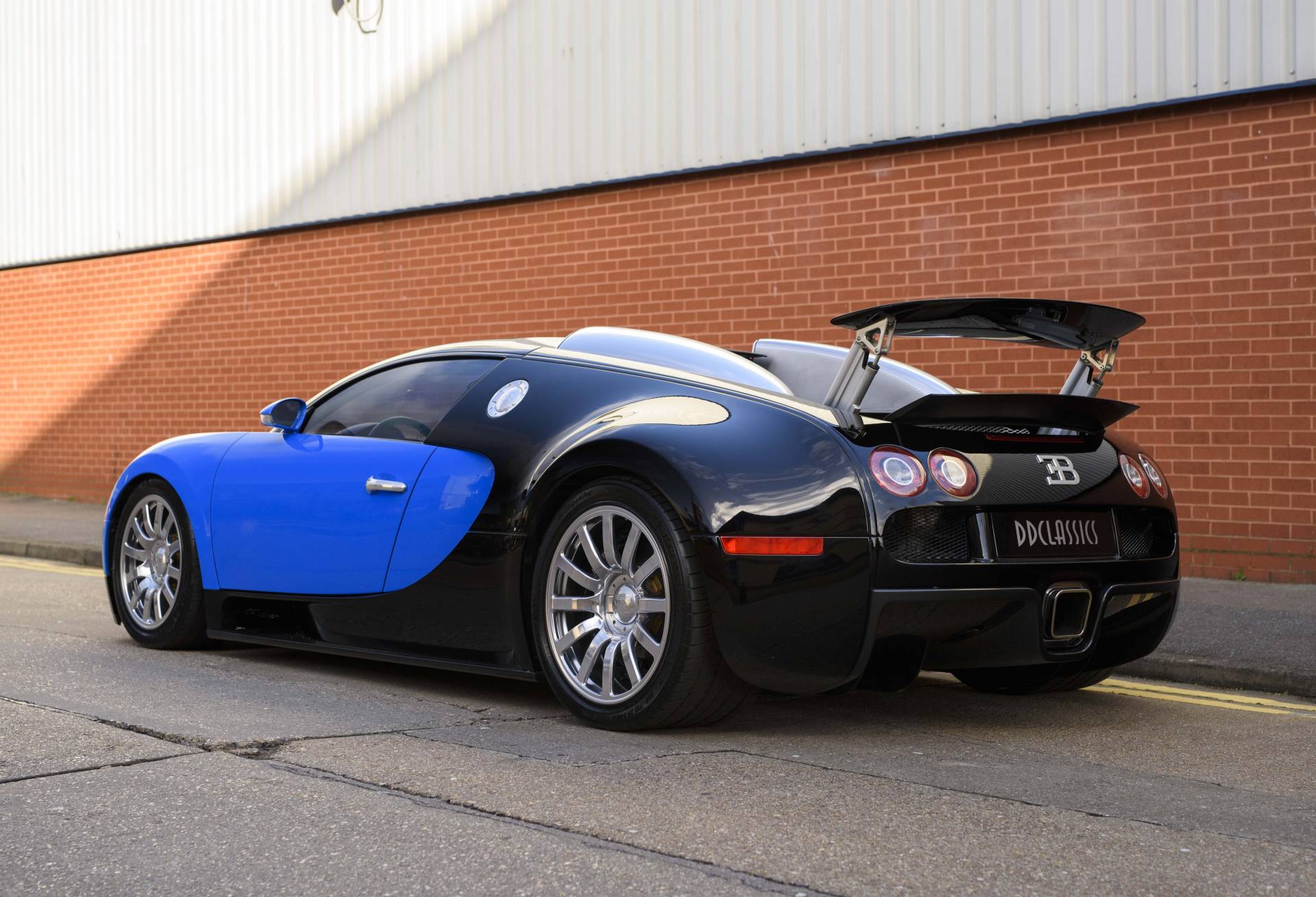 For Sale: Bugatti EB Veyron 16.4 (2007) offered for GBP 945,000