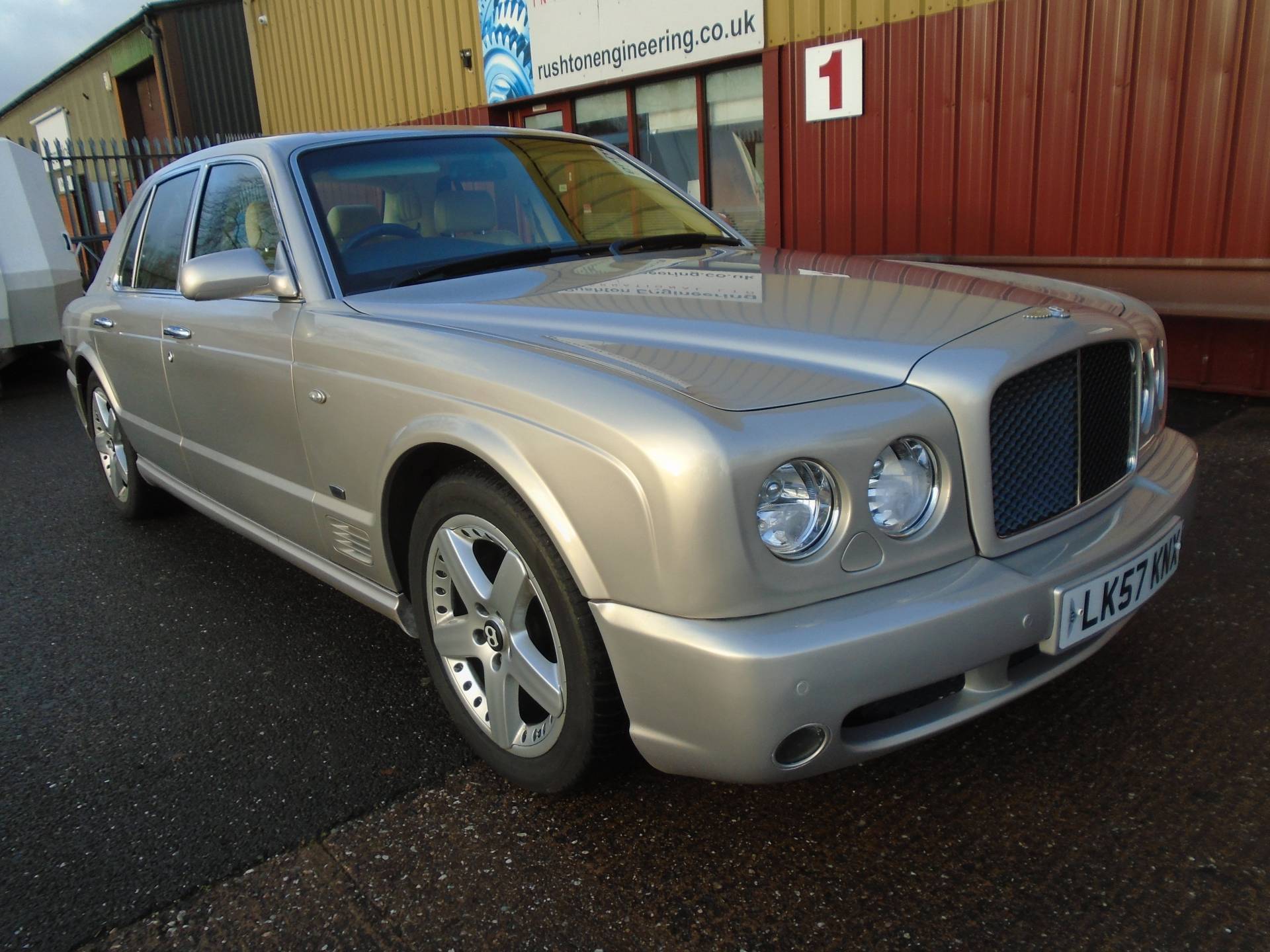 Bentley arnage т