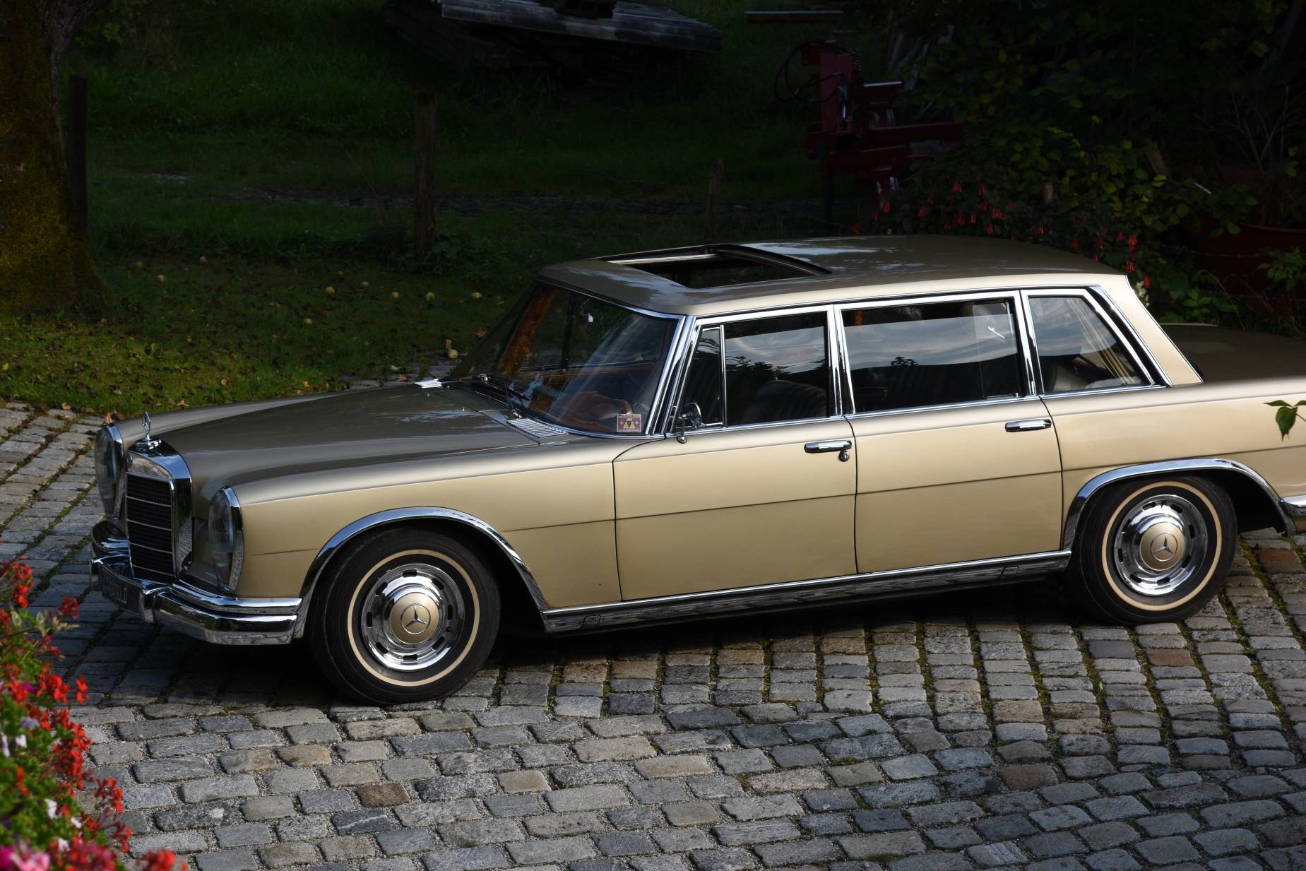 Mercedes Benz 600 Classic Cars For Sale Classic Trader Mercedes Benz 600 Classic Cars For Sale Classic Trader
