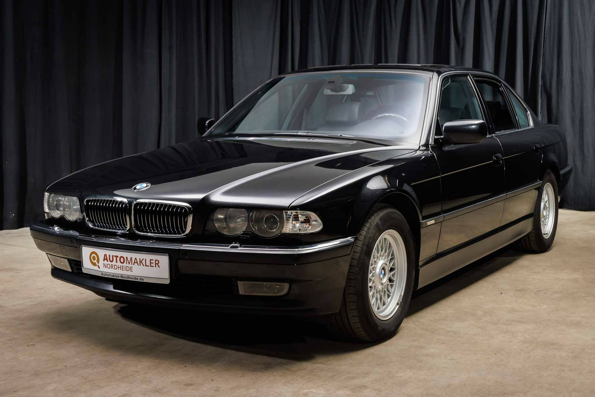 BMW 750i E38 2000