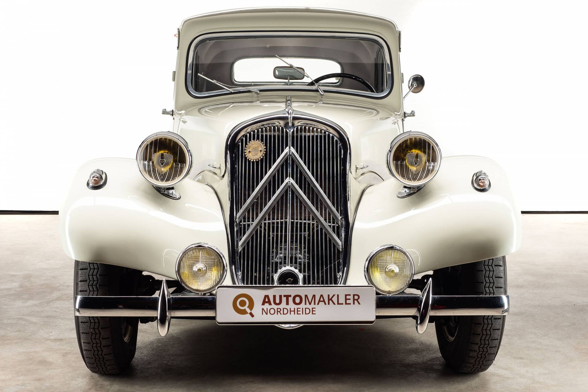 En Venta: Citroën Traction Avant 11 B (1953) Ofrecido Por 39.700 EUR