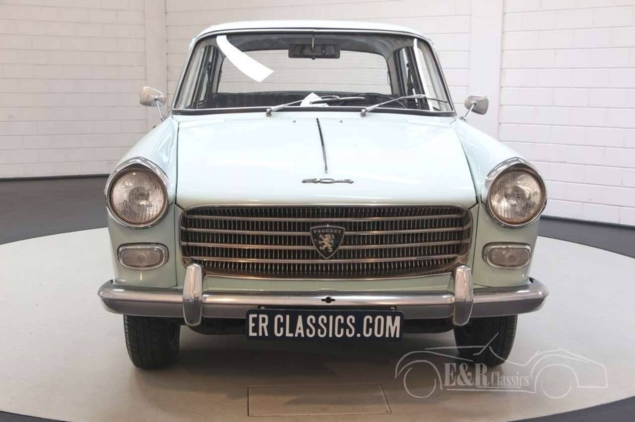 PEUGEOT 504 GL Portes AV et capot moteur OUVRANTS - Echelle 1/24e neuve PEUGEOT 504 GL Portes AV et capot moteur OUVRANTS - Echelle 1/24e neuve