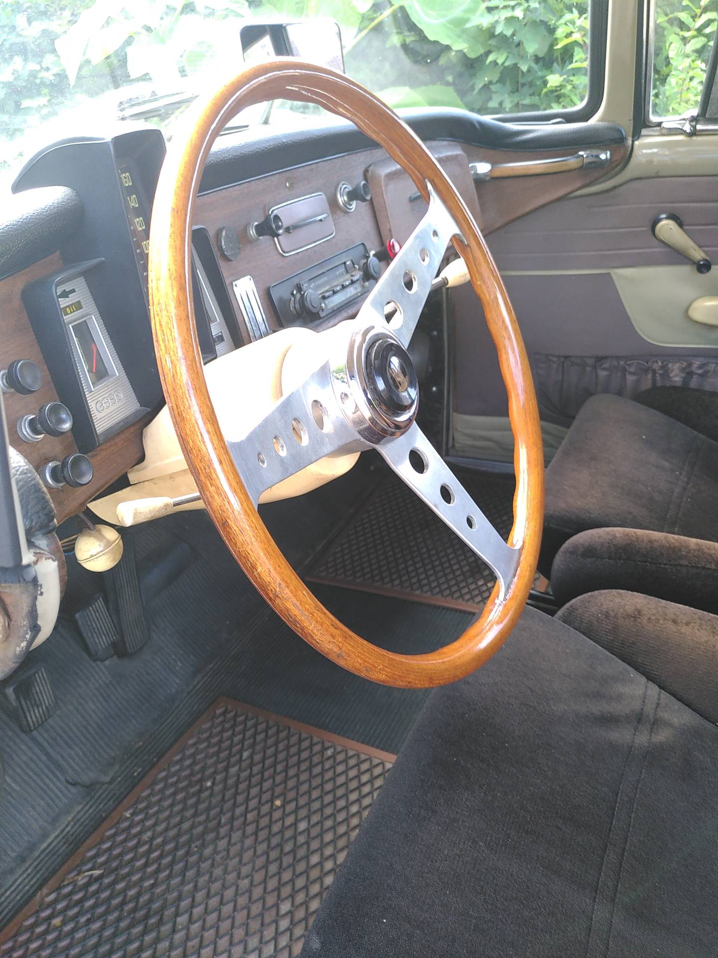 vehicle_ad_standard_image_393819e4b326bfcec8b56035ddd404b2.jpg