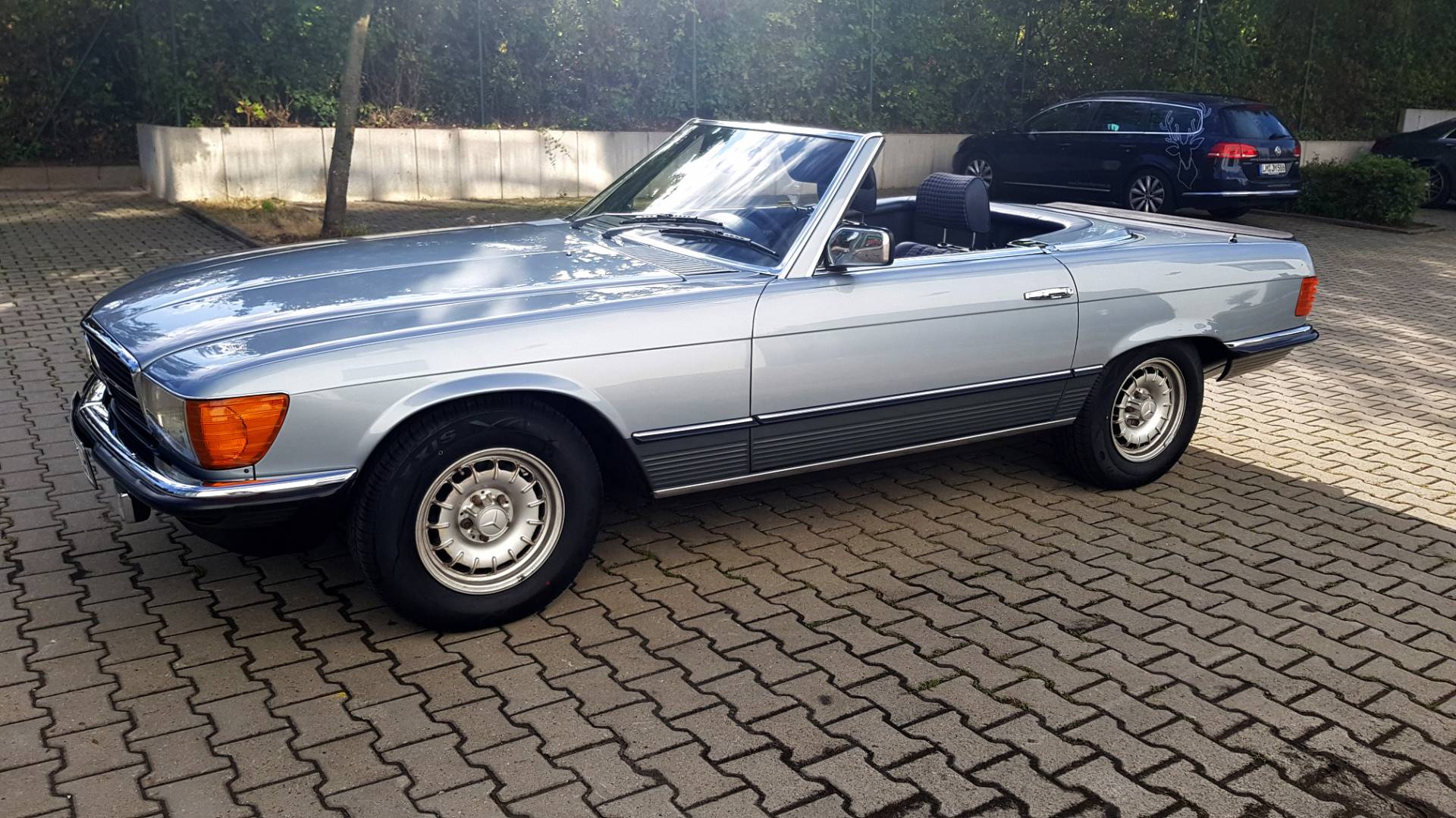 For Sale: Mercedes-Benz 500 SL (1980) offered for GBP 44,221