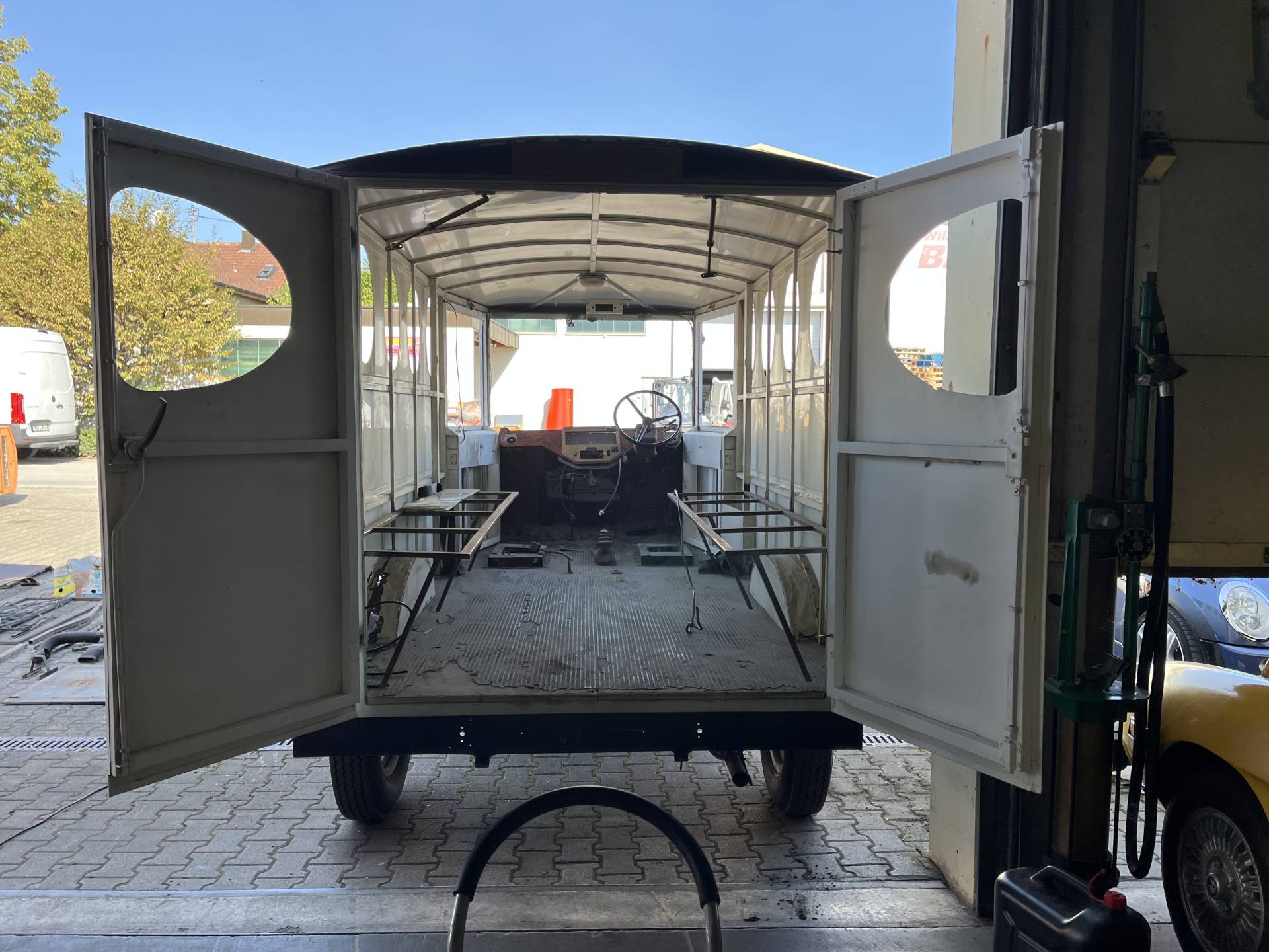 For Sale Fleur de Lys Newark (1985) offered for £12,135